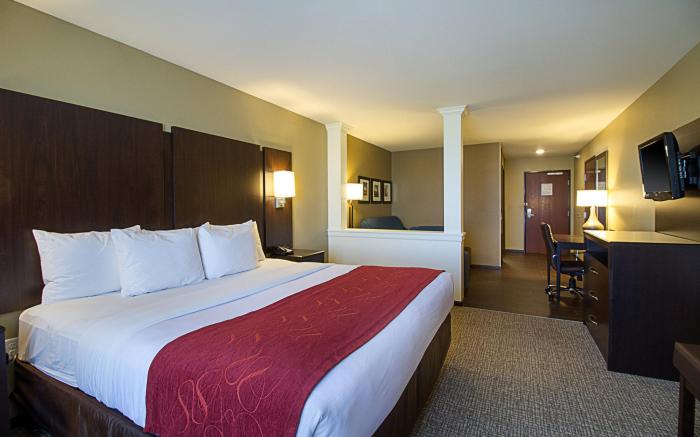 Comfort Suites & Conference Center
