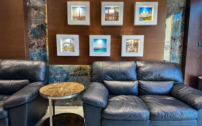 Gold Sky Avenue Hotel