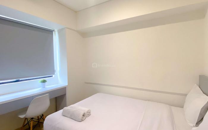 Modern Look & Clean 2BR Meikarta Apt By Travelio