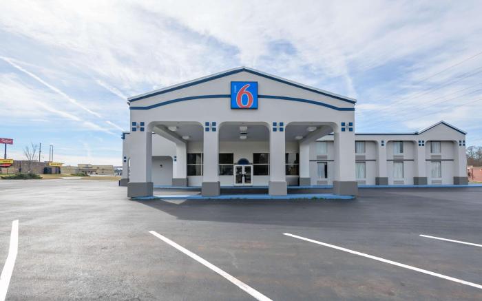 Motel6 Forsyth, GA – Tift College