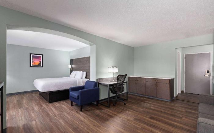 Baymont by Wyndham Creedmoor