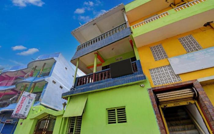 Goroomgo Sri Ram Guest House Puri - Near Sea Beach