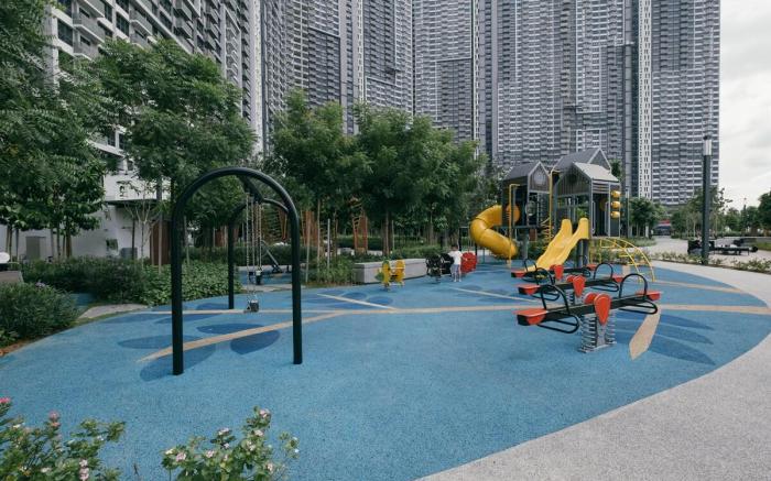 Enchanted Stays near MRT AEON Sunway Velocity Mall