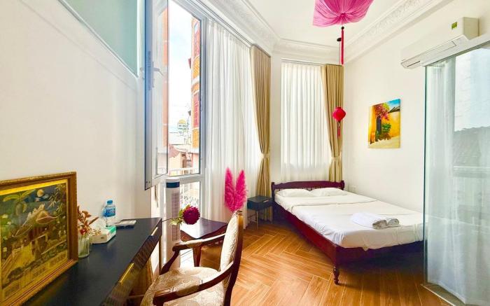 Cute loft # Saigon Heart #3’ metro