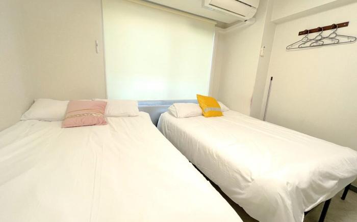 Honmachi Station 1min, Shinsaibashi 3min 4beds