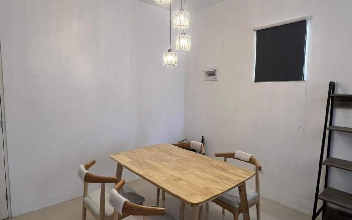 Deluxe Cozy Corner Studio