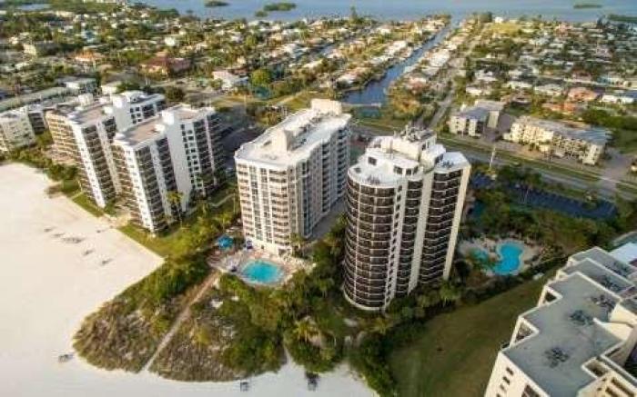 Pointe Estero Resort