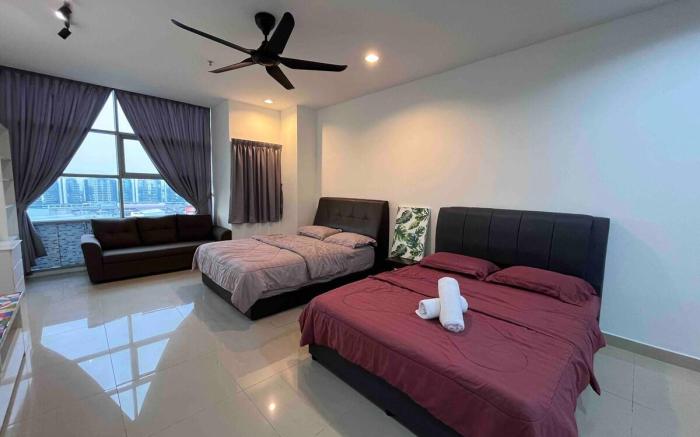 Studio #23 2min from LRT @ SS15 Courtyard (2-4PAX)