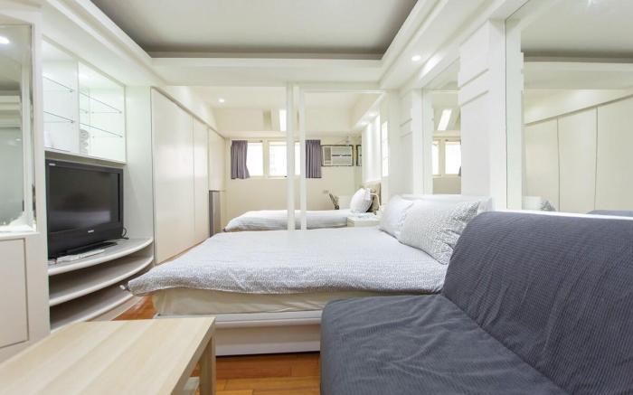 Opposite Taipei Main Station, vcations-style room