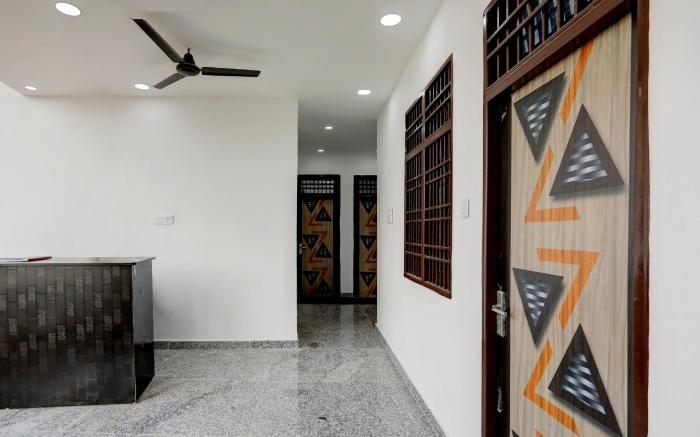 OYO 823935 Hotel Awadh Inn