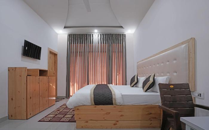 Hotel O Aditya Residency UK04