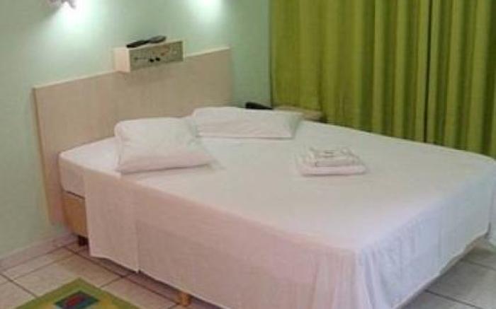 Oasis Chartouni Hotel