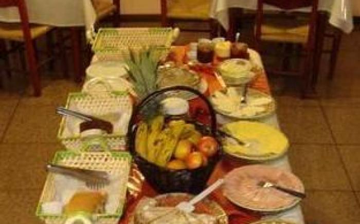 Oasis Chartouni Hotel