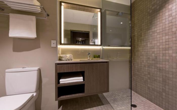 The Glen Hotel and Suites