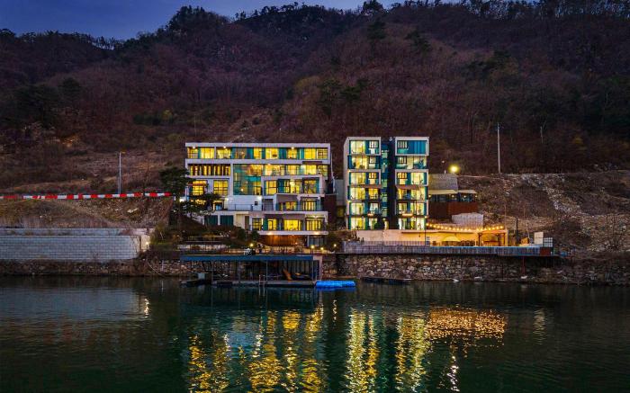 Gapyeong Pension The Square 24 Spa Pension