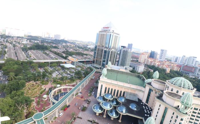 Raintree Resort Suite At Sunway Pyramid Tower