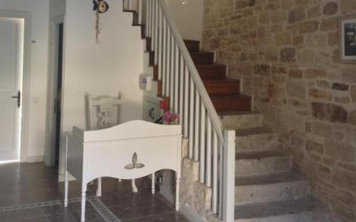 Eski Tas Hotel