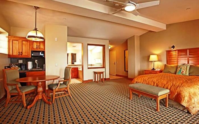 Sea & Sand Inn
