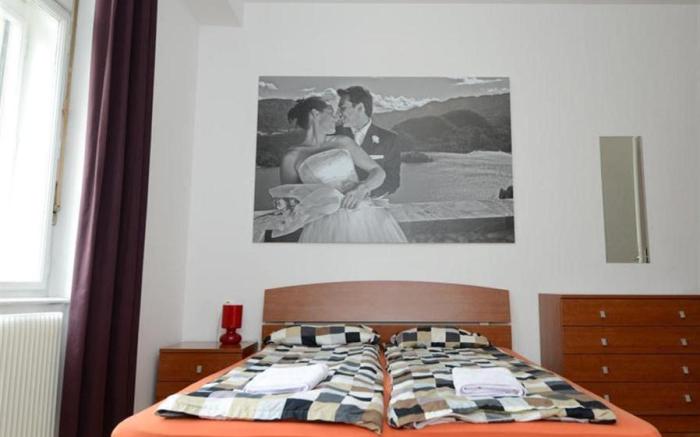 Viva Rooms