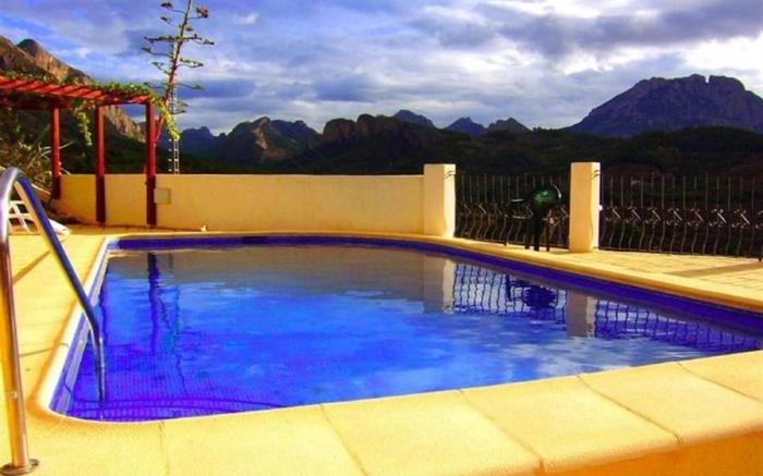 Alojamientos Turisticos Isa i Toni