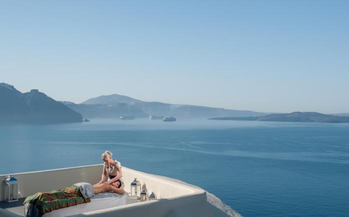 Canaves Oia Suites