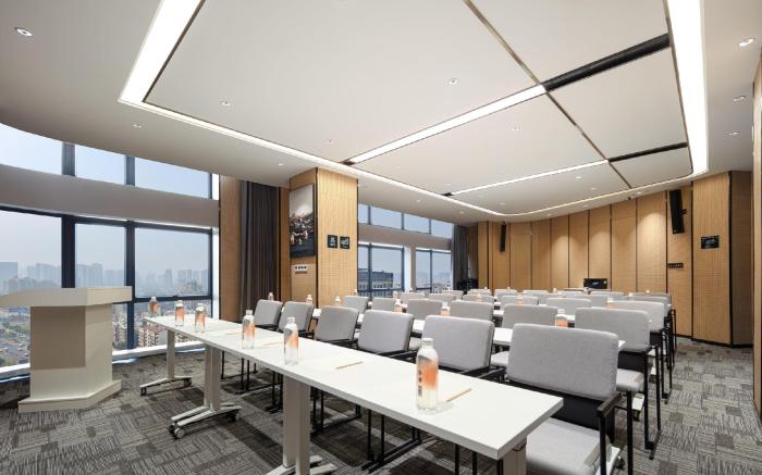 Atour Hotel Jiujiang Railway Station Changhong Avenue