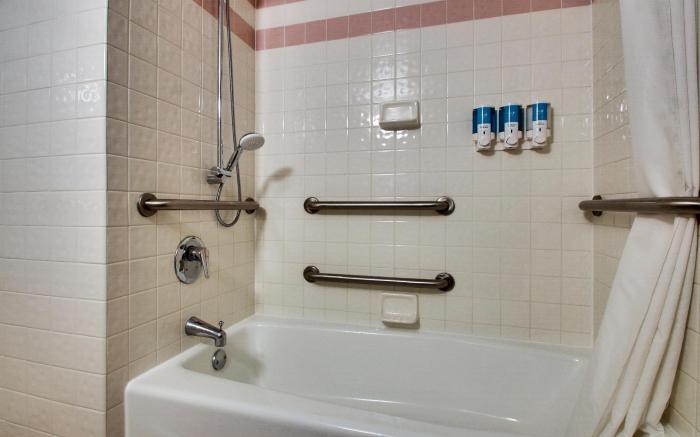 Drury Inn & Suites Evansville East