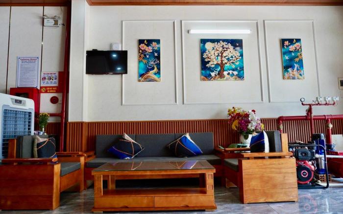 Saluton Hotel