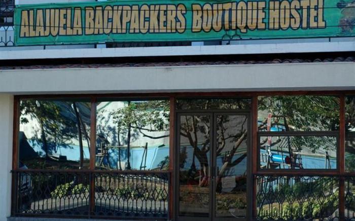 Alajuela Backpackers Airport Hostel