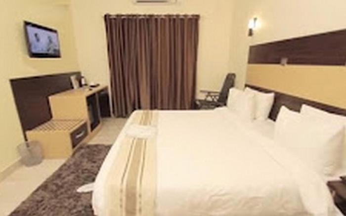 Ceasars Court Hotel and Suites