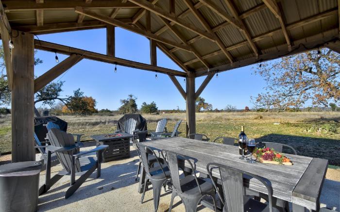 Holy Cow Cottage with Amazing Hill Country Views