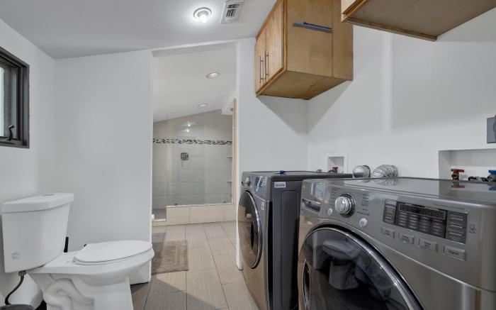 406 Lodge-A: Hot-Tub & 2 Blks to Main St.