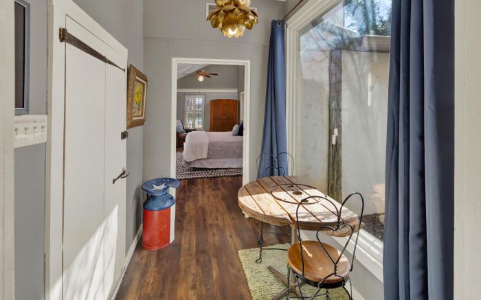 Texas Two Step Guesthouse