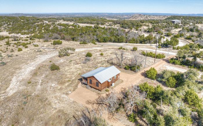 RockyRidge Cabin-Hill Country Views-20 min to Fred