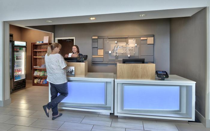 Holiday Inn Express Hotel & Suites Albuquerque - North Balloon Fiesta Park By IHG