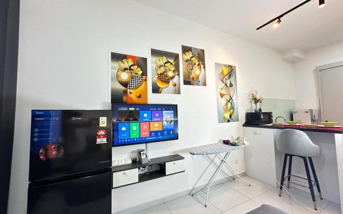 Comfort Sky Trees Dual Key Studio@Bukit Indah Aeon