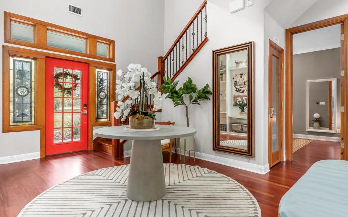Luxurious Lake Park House: Sleeps 25, Pool, Hot-Tub, Firepit and Game Room!