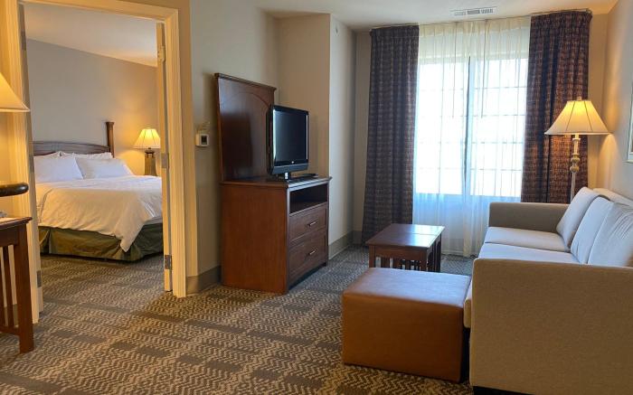 Staybridge Suites Milwaukee West-Oconomowoc By IHG
