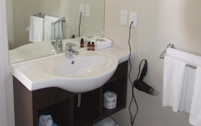 Brooklyn Motor Lodge