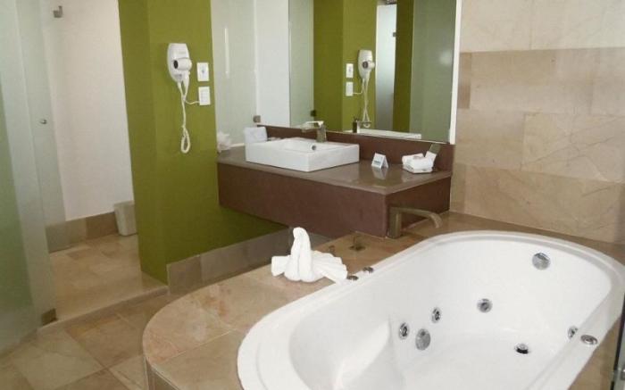 Holiday Inn Queretaro Zona Krystal By IHG