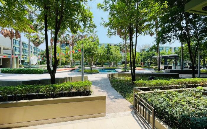 O2 Pool Access 2BR Beach front LPN park beach