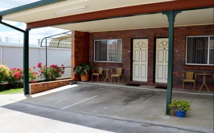 Peter Allen Motor Inn