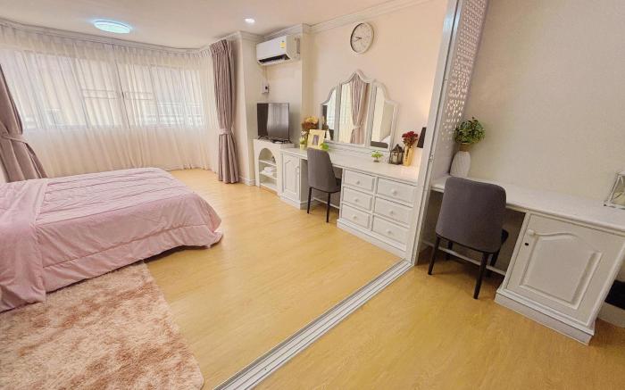 Luxury Room at Nimman Rd. 45 SQM Maya Night Bazaar