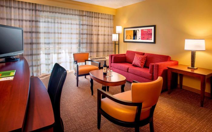 Courtyard by Marriott Norwalk
