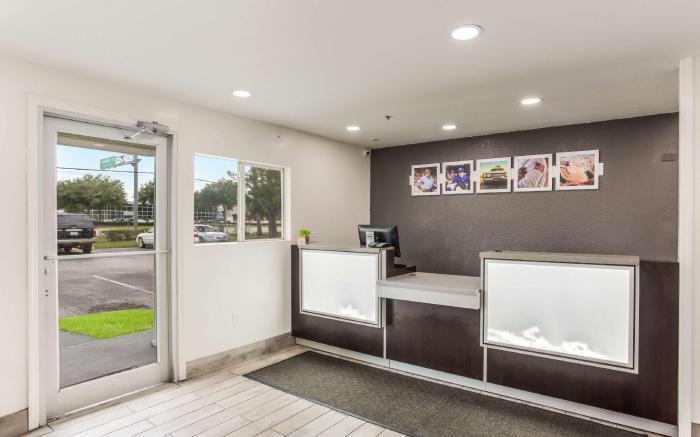 Motel 6 Jacksonville, FL - South