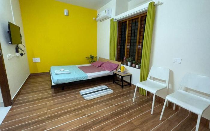 Alchemist Homes Superior King AC Room with Balcony