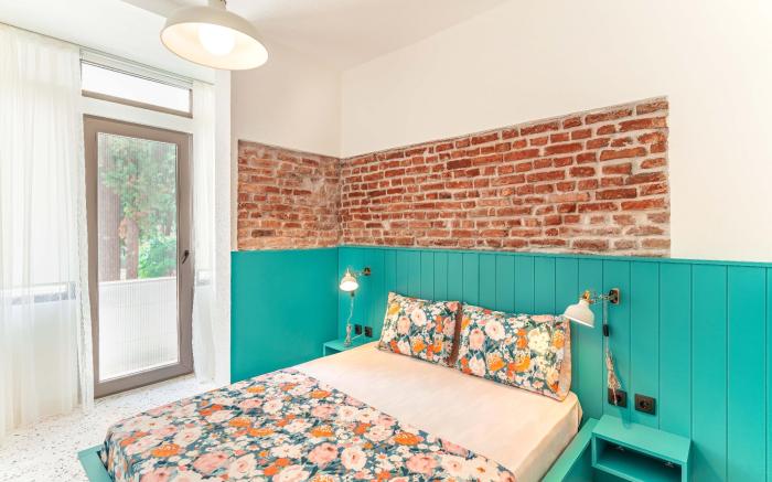 BE BOLD HOSTEL