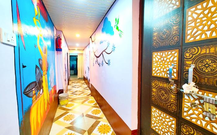 Goroomgo Rainbow Residency Varanasi - Walking distance from Ganga Arti Assi Ghat
