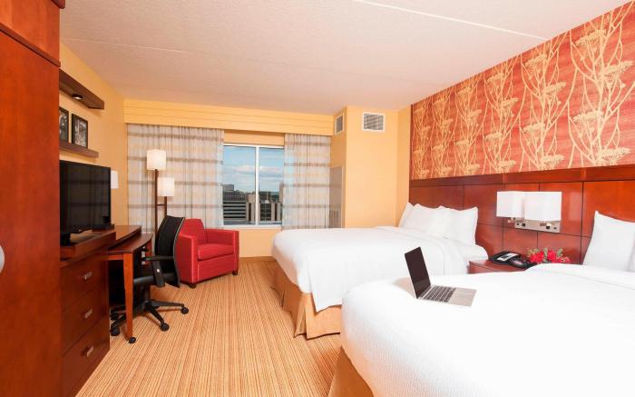 Courtyard by Marriott Peoria Downtown