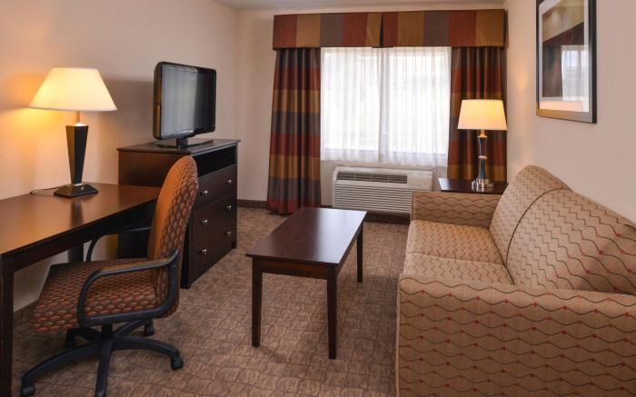 Holiday Inn Express & Suites Bridgeport By IHG